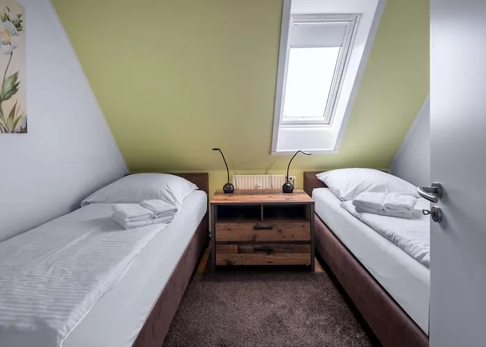 Deichgefluester - An De Warft Büsum