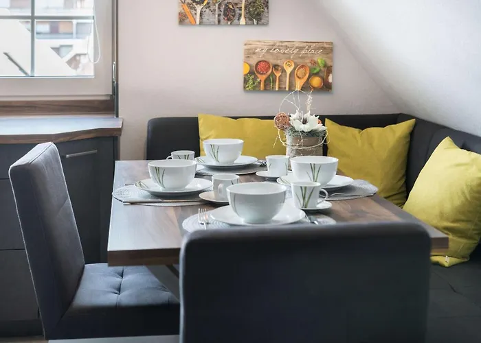 Deichgefluester - An De Warft Büsum